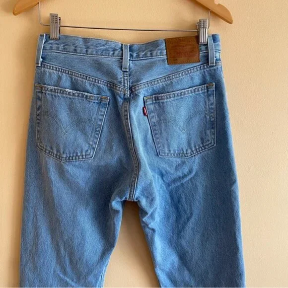 Levis Premium 501 Original Fit Jean Light Wash Size 27x30 100% Cotton Button Fly - Picture 6 of 16